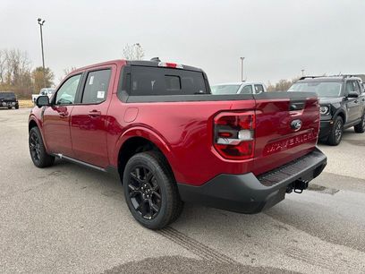 New 2025 Ford Maverick Lariat w/ Black Appearance Package