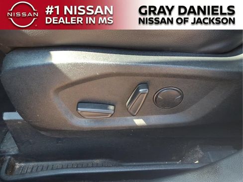 Used 2021 Ford Edge SEL FWD image 13