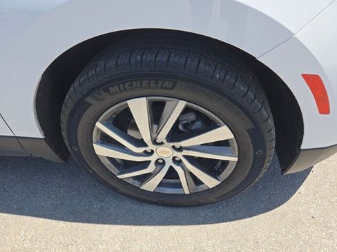 Used 2022 Chevrolet Equinox LT FWD image 24