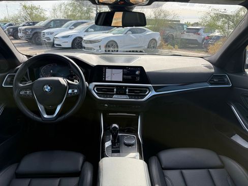 Used 2022 BMW 330i Sedan w/ Premium Package image 16