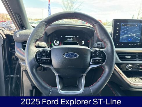 Used 2025 Ford Explorer ST-Line w/ Premium Package AWD/4WD image 19