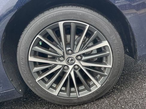 Used 2023 Lexus ES 350 w/ Premium Package image 10