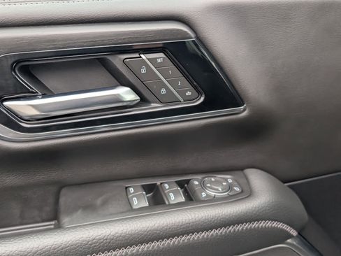 Certified 2025 GMC Yukon Denali w/ Sun & Power Step Package image 21