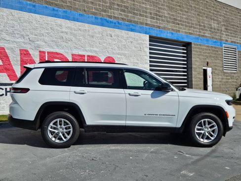 New 2026 Jeep Grand Cherokee L Laredo RWD image 8