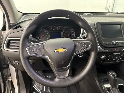 Used 2018 Chevrolet Equinox LT FWD image 26
