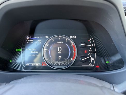 Used 2024 Lexus UX 250h FWD image 17