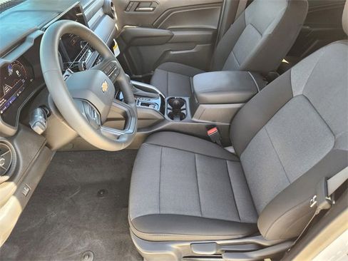 New 2025 Chevrolet Colorado W/T image 10