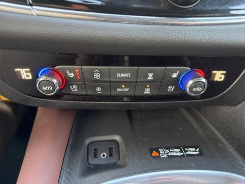 Used 2018 Buick Enclave Avenir w/ Avenir Technology Package image 25