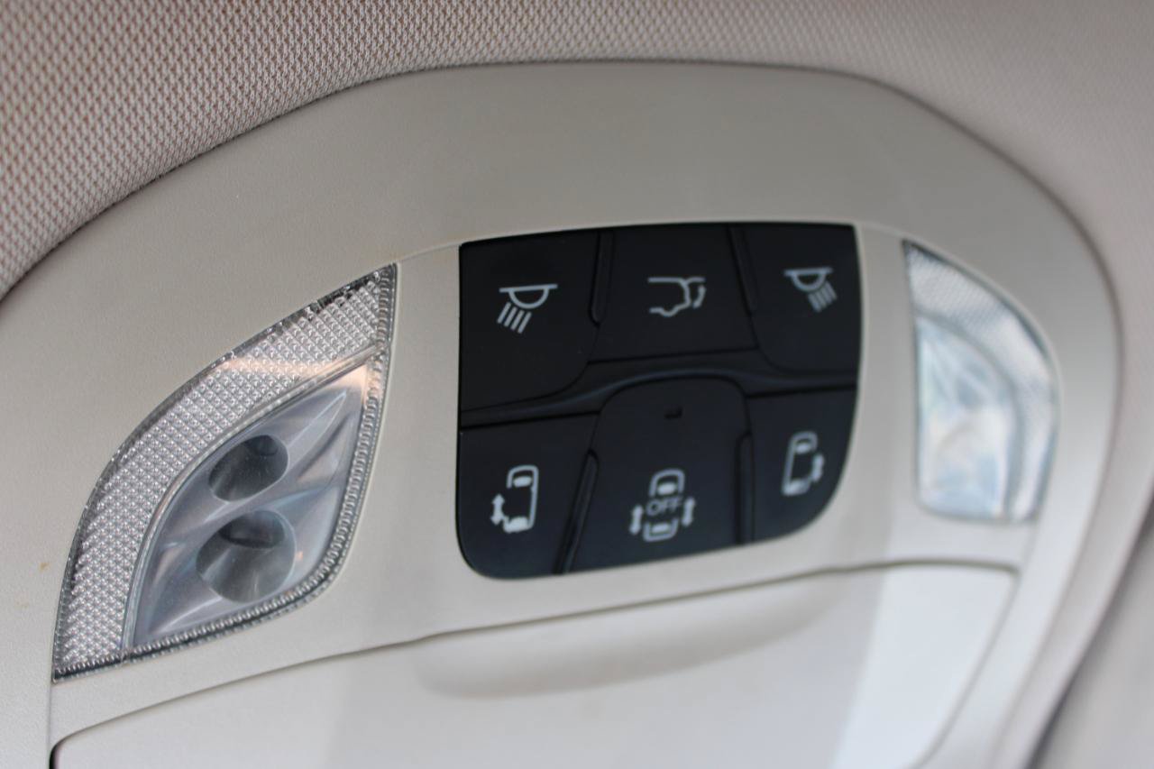 Used 2019 Chrysler Pacifica Limited FWD image 41