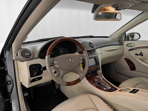 Used 2007 Mercedes-Benz CLK 550 Cabriolet image 19