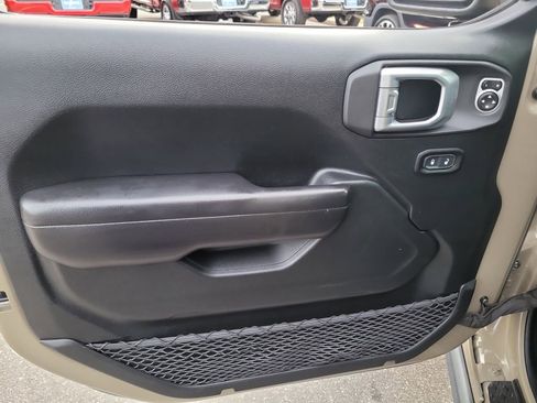 Certified 2020 Jeep Gladiator Rubicon w/ LED Lighting Group image 12