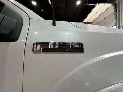 Used 2019 Ford F150 Lariat w/ Equipment Group 502A Luxury image 22