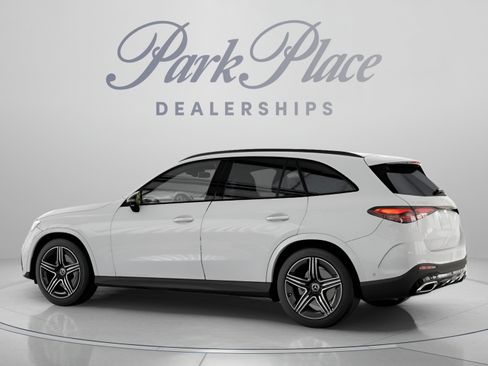 Used 2026 Mercedes-Benz GLC 300 image 12