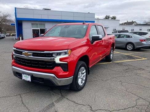 Used 2023 Chevrolet Silverado 1500 LT AWD/4WD image 18