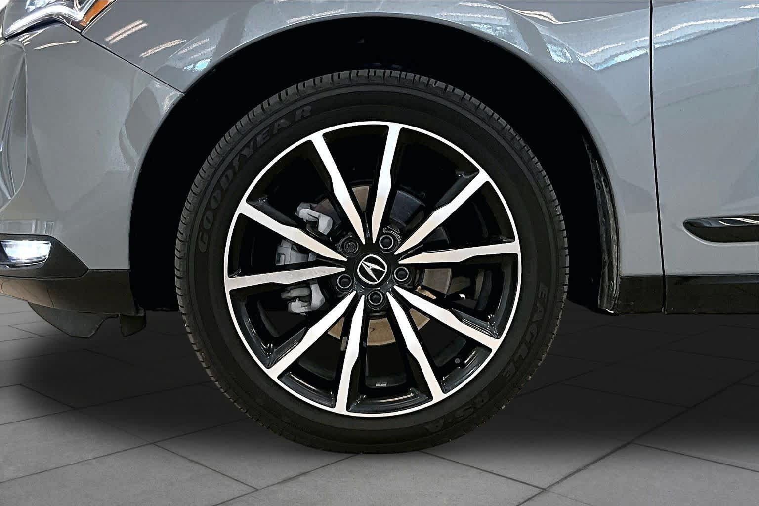 Used 2025 Acura RDX w/ Advance Package AWD/4WD image 10