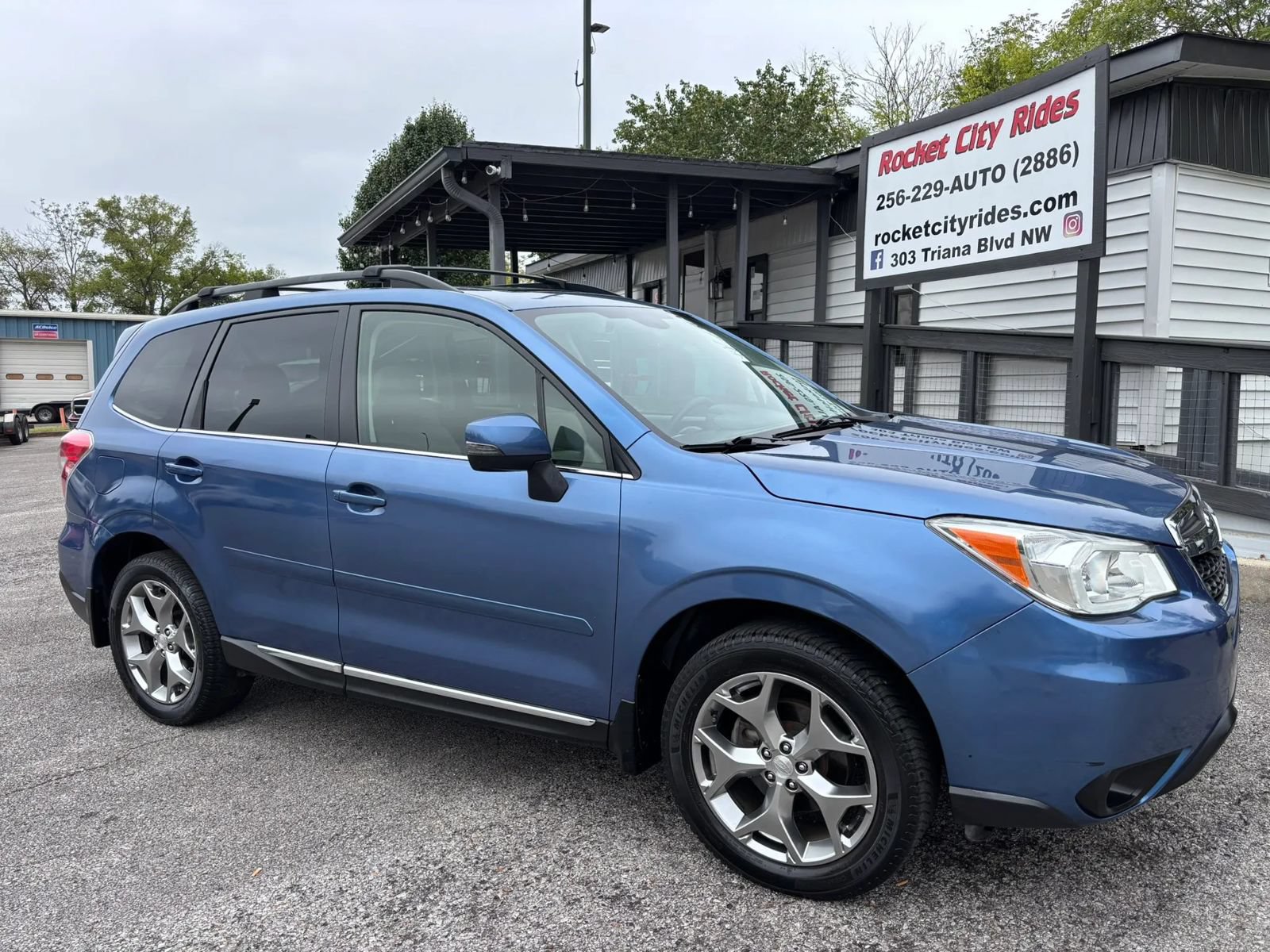 Used 2015 Subaru Forester 2.5i Touring w/ Eyesight & Navigation System AWD/4WD image 1