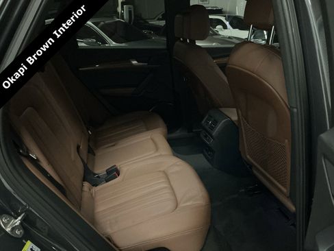 Used 2021 Audi Q5 2.0T Premium image 14