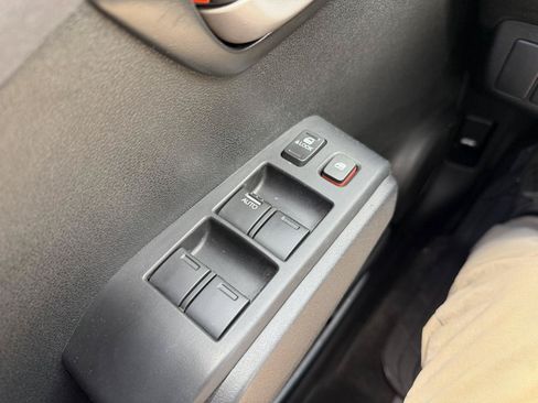 Used 2010 Honda Fit image 27