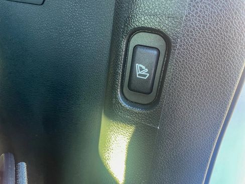 Used 2018 Ford Explorer Limited AWD/4WD image 17