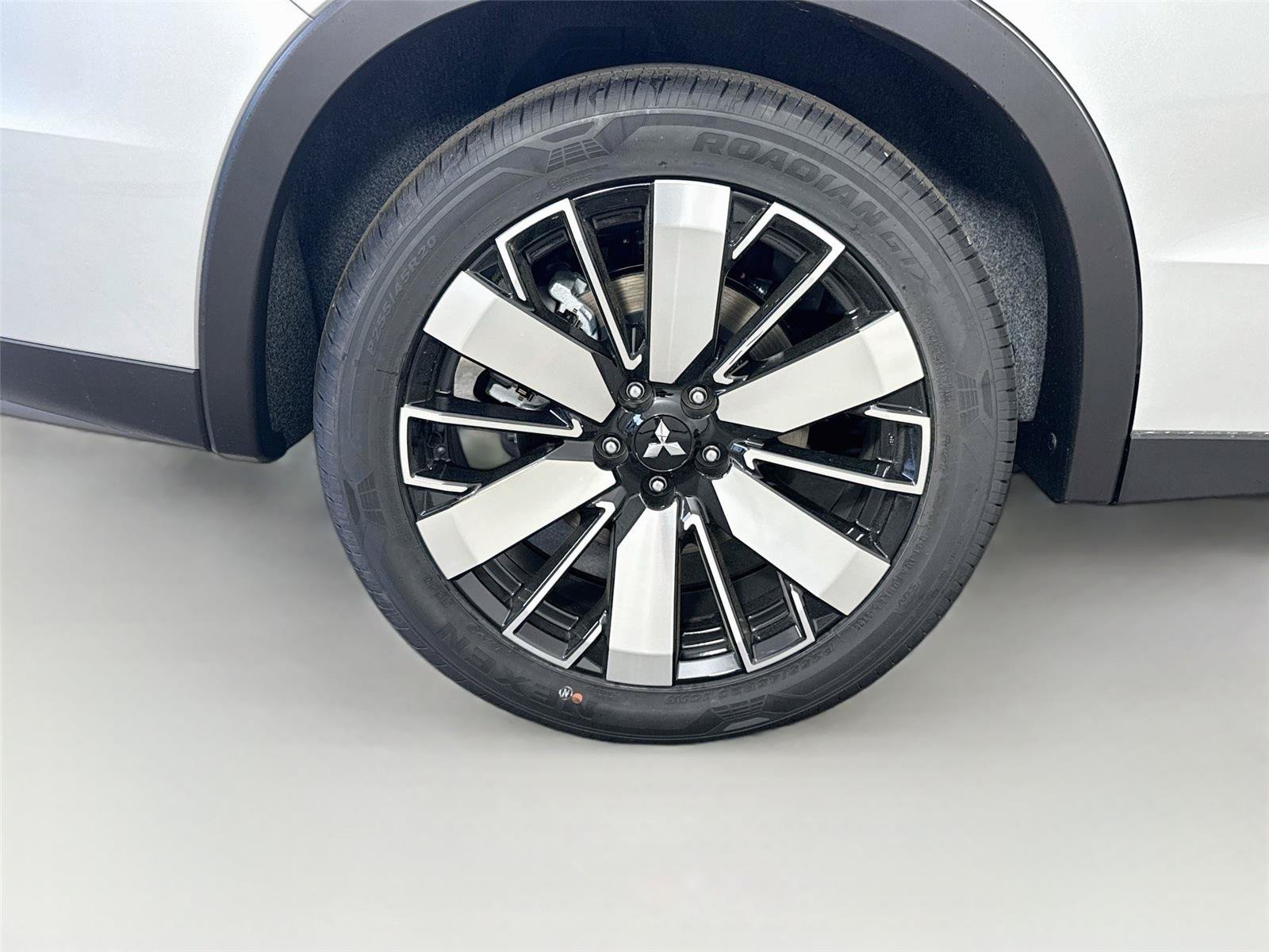 New 2026 Mitsubishi Outlander SE FWD image 30