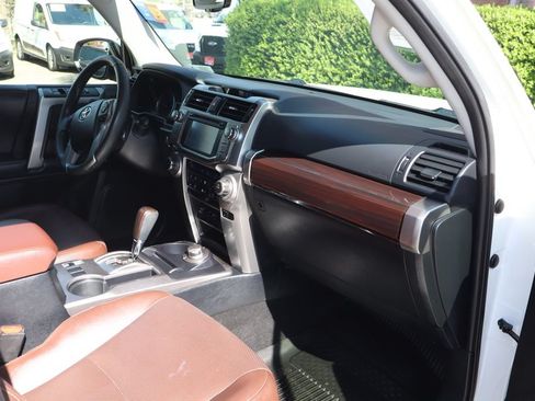 Used 2018 Toyota 4Runner Limited AWD/4WD image 46