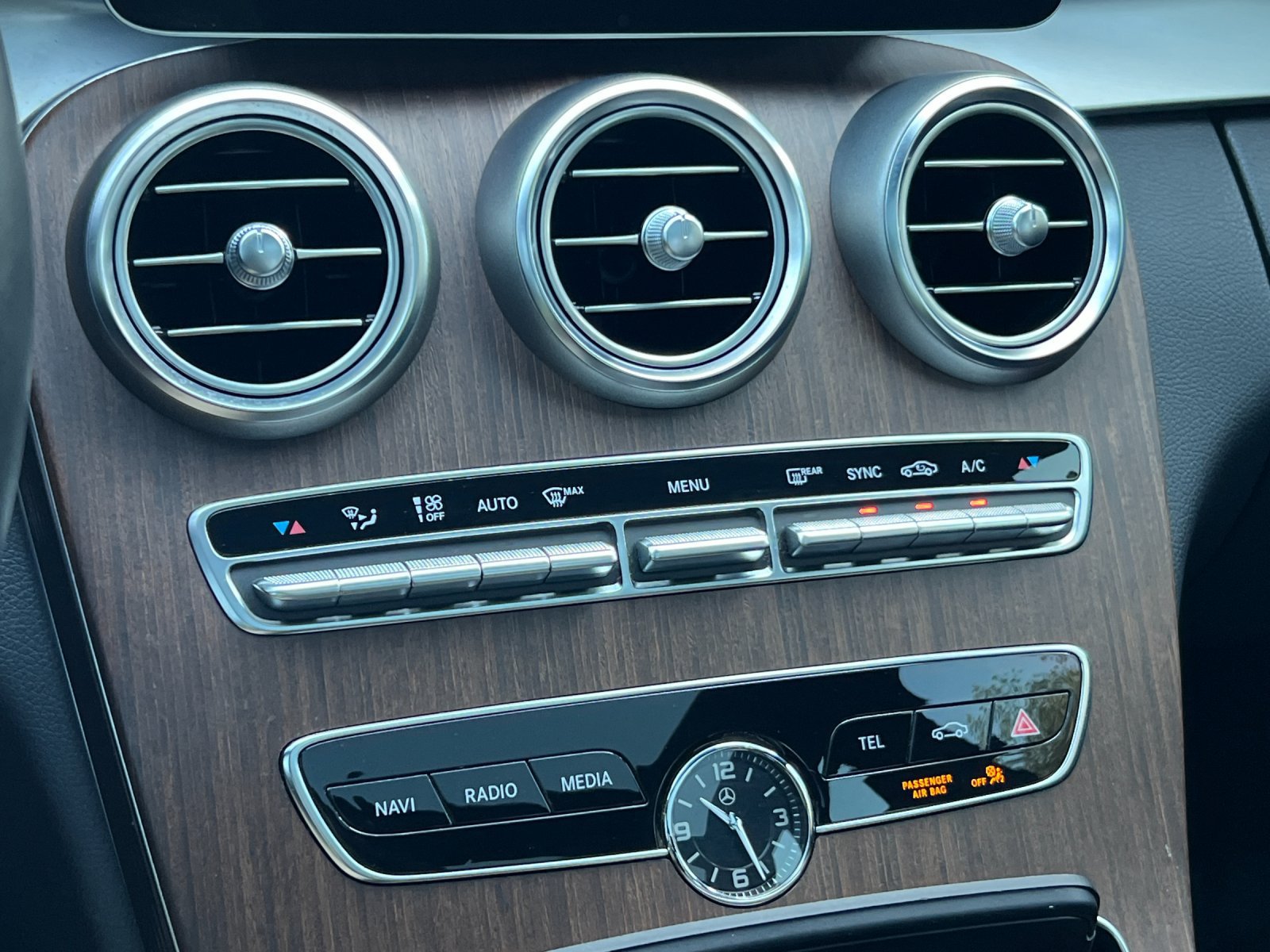 Certified 2019 Mercedes-Benz C 300 4MATIC Sedan image 18