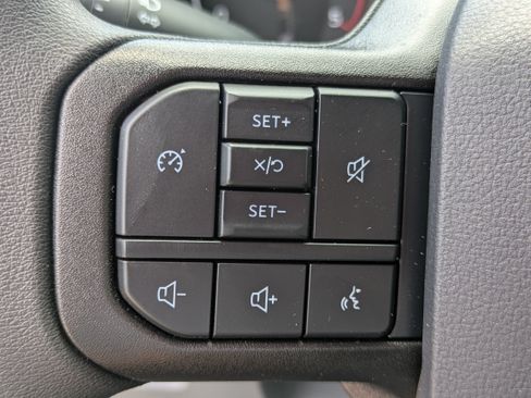 Used 2025 Ford F250 XL w/ 360-Degree Camera Package RWD image 19