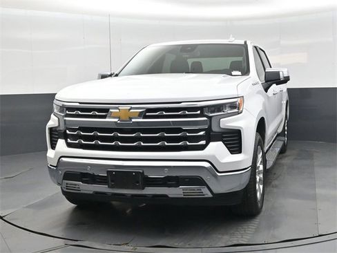 Used 2025 Chevrolet Silverado 1500 LTZ image 8