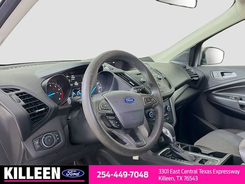 Used 2018 Ford Escape SE image 8