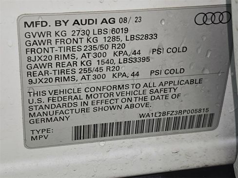 Used 2024 Audi Q4 e-tron Premium Plus w/ Premium Plus image 32