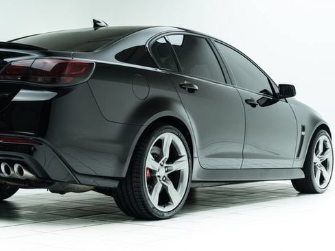 Used 2017 Chevrolet SS RWD image 13