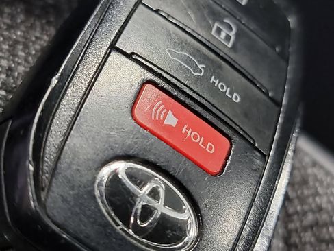 Used 2023 Toyota Crown AWD/4WD image 31