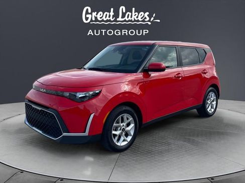 Used 2024 Kia Soul S FWD image 1