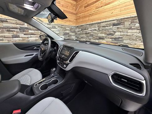 Used 2018 Chevrolet Equinox LS AWD/4WD image 30