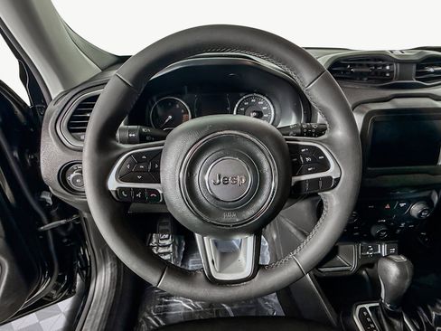 Used 2020 Jeep Renegade Latitude w/ Safety & Security Group II image 13