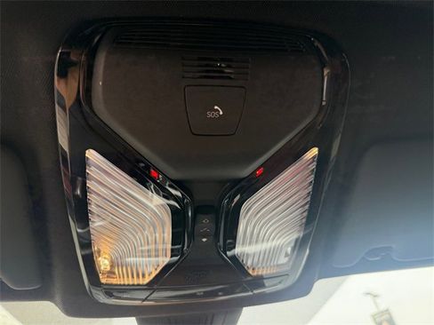 Used 2024 BMW M440i Coupe w/ Premium Package image 23