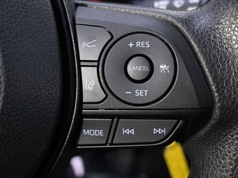 Used 2022 Toyota RAV4 LE image 34