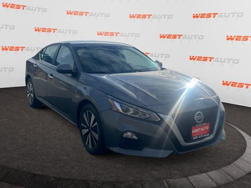 Used 2022 Nissan Altima 2.5 SV FWD image 7