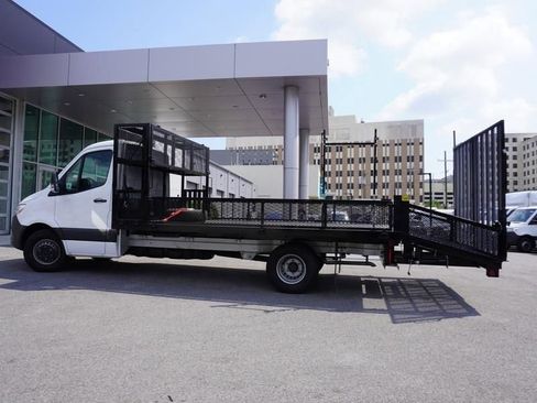 Used 2024 Mercedes-Benz Sprinter 4500 image 5