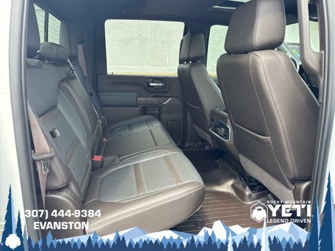 Used 2022 GMC Sierra 2500 Denali w/ Denali Ultimate Package image 17