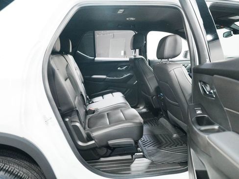 Used 2022 Chevrolet Traverse LT w/ LPO, Floor Liner Package AWD/4WD image 36