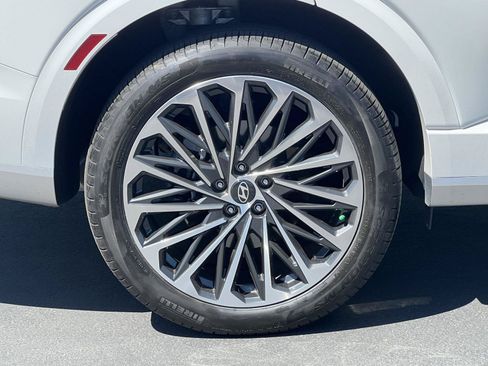 Certified 2026 Hyundai Palisade Calligraphy AWD/4WD image 15