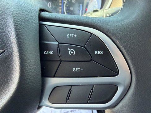 Used 2023 Chrysler Voyager LX FWD image 21