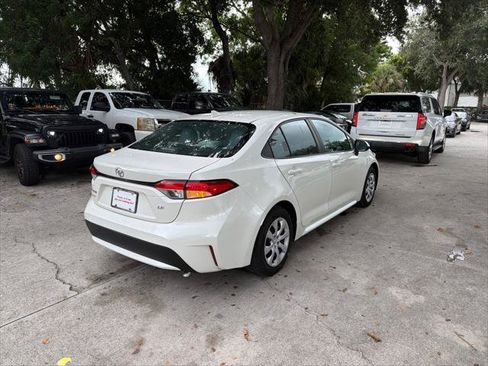 Used 2021 Toyota Corolla LE FWD image 7