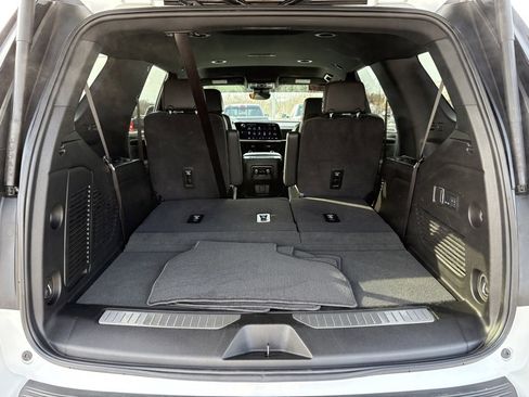 Used 2025 Chevrolet Tahoe RST w/ RST Performance Edition image 8