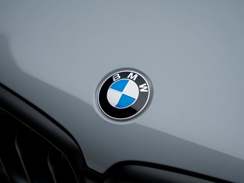 Used 2026 BMW X6 xDrive40i AWD/4WD image 13