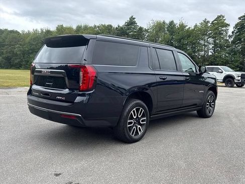 Used 2023 GMC Yukon XL AT4 AWD/4WD image 6