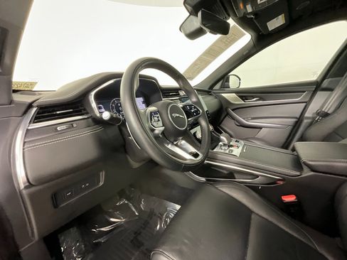 Used 2025 Jaguar F-PACE R-Dynamic S image 15
