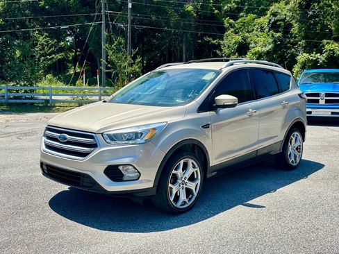 Used 2017 Ford Escape Titanium FWD image 3