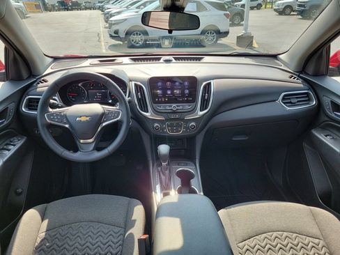 Used 2024 Chevrolet Equinox LT FWD image 13
